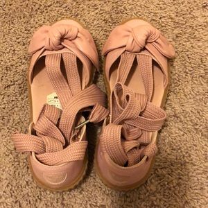 Fenty Bow Sandals (Pink)